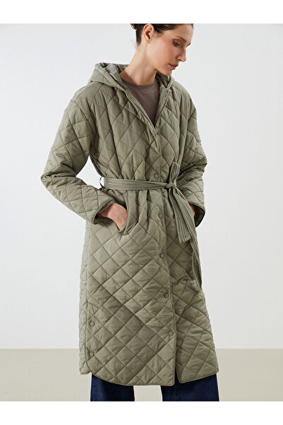 LC Waikiki Peak Yeni Sezon Kapüşonlu Kapitone Oversize Kadın Şişme Mont