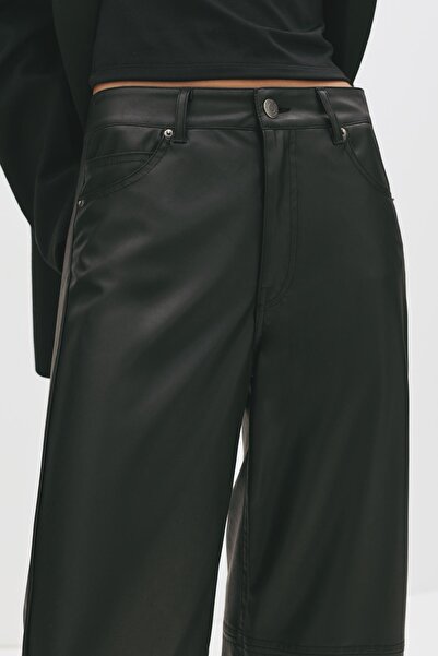 Pull & Bear Suni deri düz kesim pantolon