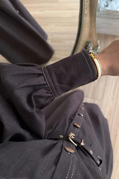 Ka Hijab Μακρύ τζιν φόρεμα με κουμπιά με λεπτομέρεια μανσέτας - Καφέ