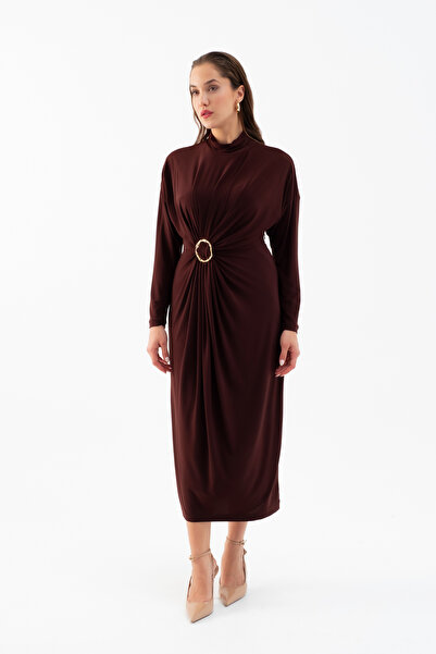 Lafaba Γυναικείο φόρεμα μίντι σε καφέ χρώμα με λεπτομέρεια αξεσουάρ με κορδόνι