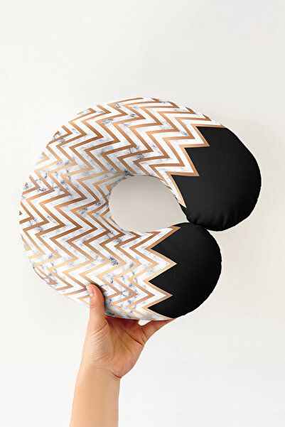 Evimde Bambaşka Zlatni Zigzag Sa deznom Jastuk za vrat - Moderni mermerni jas...