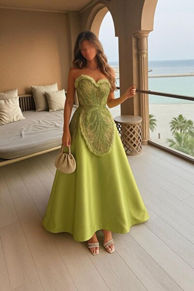 Generic Luxurious apple evening dress