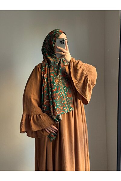 inci wears Ayrobin Dress with Ruffled Sleeves Tile