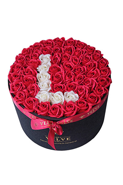 velve Aranjament Floral Etern personalizat cu litera L, in cutie rotunda neag...