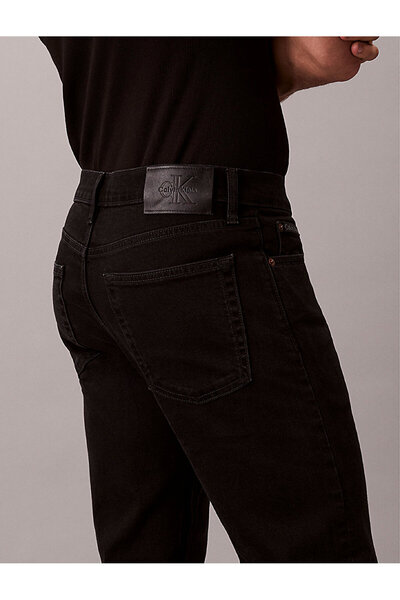 Calvin Klein Men's Slim Straight Jaguar Jeans