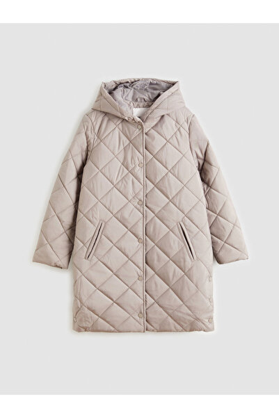 LC Waikiki Kapüşonlu Kapitone Kadın Şişme Mont