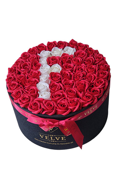 velve Aranjament Floral Etern personalizat cu litera F, in cutie rotunda neag...