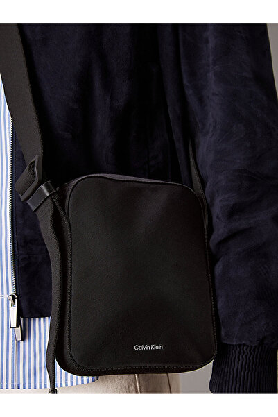 Calvin Klein Men's Ck Ease Reporter Bag