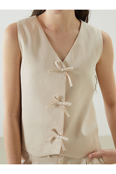 LC Waikiki Young Girl's Classic Vest with Bow Detail