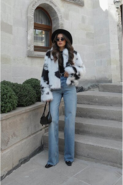 Havoş Černý kabát z umělé kožešiny s kravským vzorem