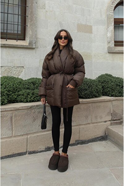 Havoş Barna felfújható kabát elülső fűzős részletekkel