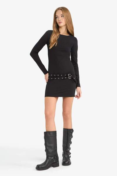 DeFacto Afra x Coool Bodycon Vücudu Saran Bisiklet Yaka Uzun Kollu Mini Elbise G3397AX25AU