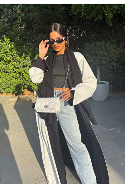 Jameela Women's Two Colour Reversible Abaya - Black and White