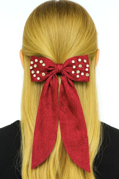 TAKIŞTIR مشبك آلي بتفاصيل اللؤلؤ والأحجار الكريمة مع شريط أحمر اللون