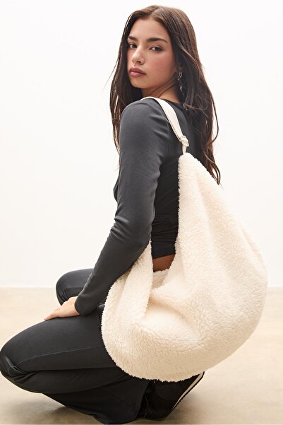 Stradivarius Suni yünlü çapraz askili çanta