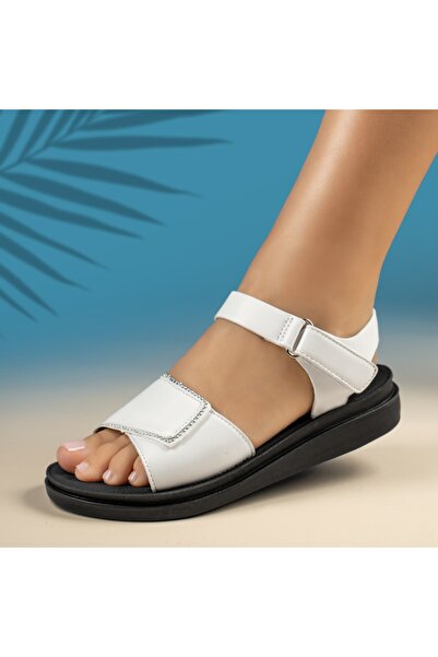 Modlet.ro Women's white sandals with metallic details and hook-and-loop closu...