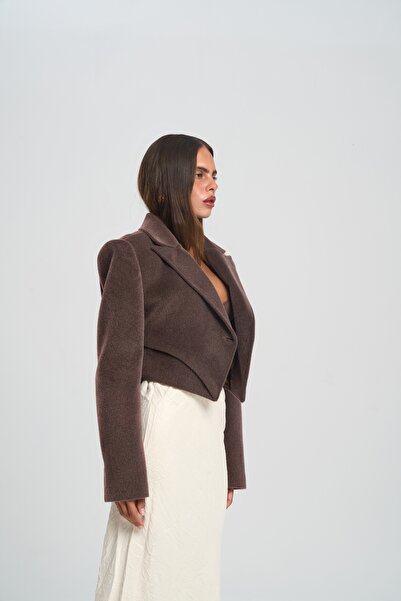 MAI STUDIOS CO. Teya Brown Triangle Detail Crop kabát