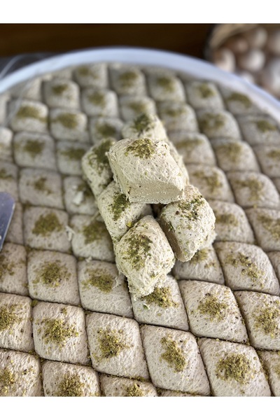 yiğitbey mandıra حلوى حلاوة تاهين ساده بيتكي 1000 جرام من تشكيلة تشوفينلي