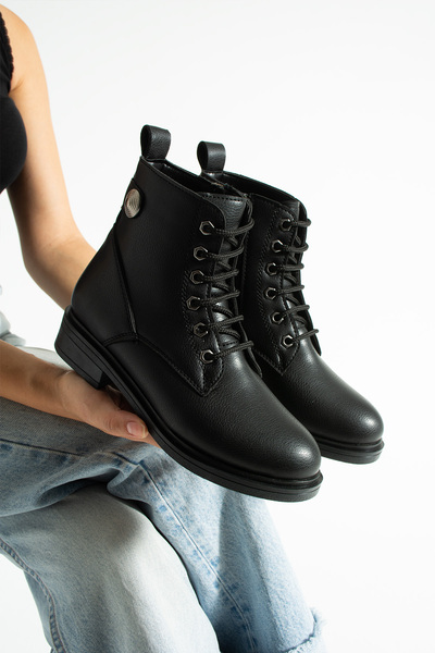 nevanın pabuçları Mira bağcıklı toka detaylı rahat kalıp kadın bot