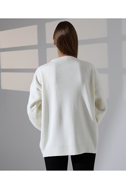 MODA Floral Embroidered Knitwear Sweater