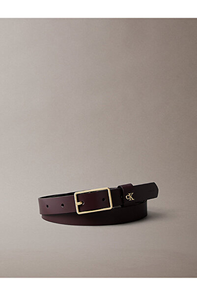 Calvin Klein حزام نسائي بإبزيم مربع