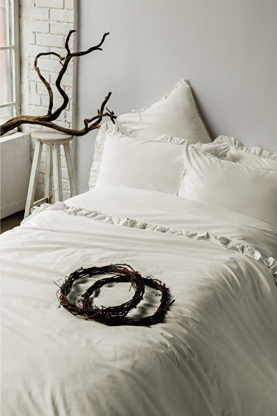 İssimo Home Frill Vanilla - The Delicate Inspiration of Strong Femininity