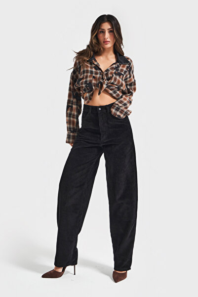 its basic Women's Black Color Cindy 26W5-1 Skater Fit Thick Corduroy Velvet Fabric Trousers