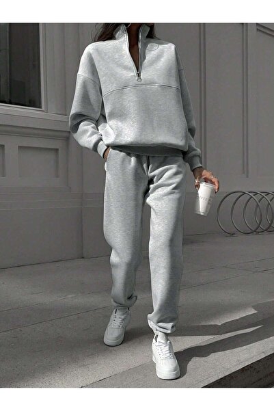 the DIFFerent Basic Zippered Sweat Tracksuit Set