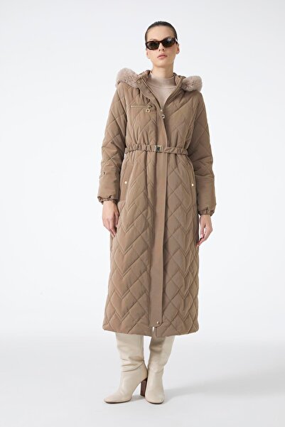Zühre Fur Detailed Hooded Long Camel Puffer Coat 12765