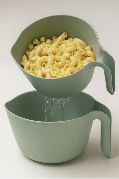 Sungroup WOW Mixer Cup & Strainer with Handle (2 Pcs Set) - Green