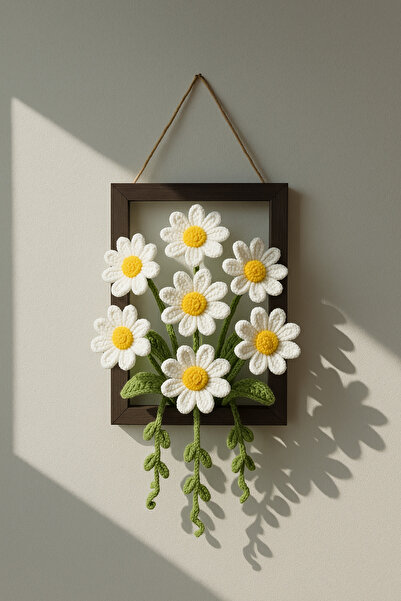Bloom Hediye Handmade Knitted Daisy Frame – Decorative Wall Accessory