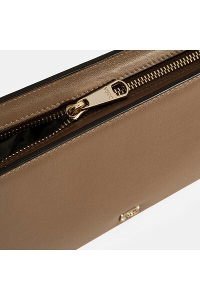 Desa Women's Brown Leather Shoulder Bag