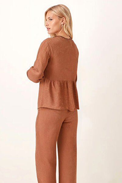 armonika Women's Coffee V-Neck Soft Textured Tie-Front Lycra Pants Two-Piece Set Arm-26K001002