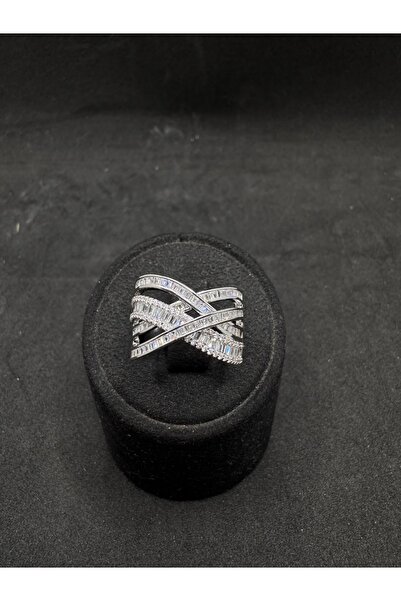 Jewel İTHAL DÖRTLÜ SARMAL KARE VE BAGET TAŞLI KADIN GÜMÜŞ YÜZÜK