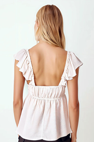 armonika Γυναικεία κρεμ μπλούζα με λαιμόκοψη σε σχήμα V, μανίκια και φούστα με βολάν, με δέσιμο στο στήθος, εμφάνιση λινό ARM-25Y001082