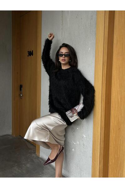 minaaise Γυναικείο μαύρο βελούδινο πουλόβερ με λαιμόκοψη 90