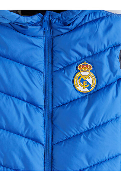LC Waikiki Mavi Kapüşonlu Real Madrid Baskılı Erkek Çocuk Şişme Yelek