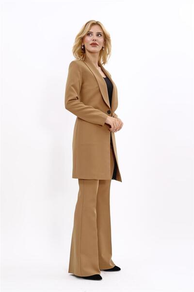ÖNDER ÖZSOY Şal Yaka Cepli Uzun Ceket & İspanyol Paça Pantolon-Camel