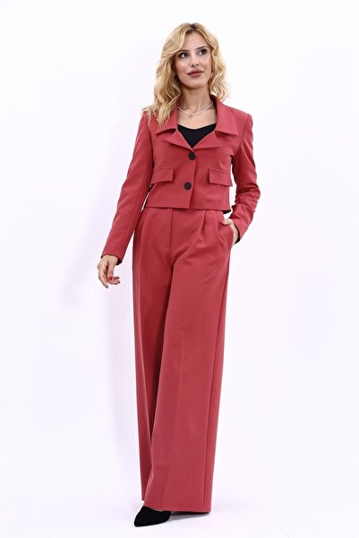 ÖNDER ÖZSOY Düşük Yaka Mini Ceket & Yüksek Bel Pileli Bol Paça Pantolon Takım-Kiremit