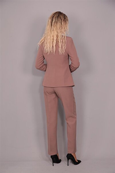 ÖNDER ÖZSOY Oval Yaka Yandan Kuplu Klasik Ceket & Dar Paça Pantolon-Kahve