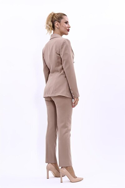 ÖNDER ÖZSOY Büyük Beden - Kurvaze Çapraz Ceket & Boru Paça Pantolon Takım-Taş