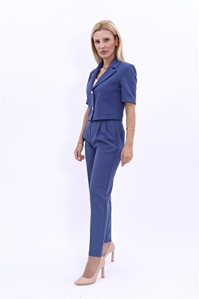 ÖNDER ÖZSOY Kısa Kollu Yakalı  Mini Ceket & Pileli Boru Paça Pantolon Takım-İndigo