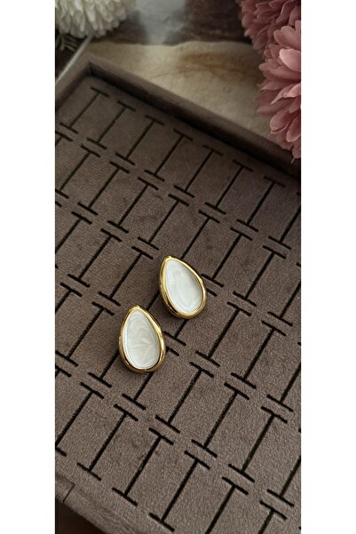 KAD COLLECTION Gold Framed Looking Drop Earrings