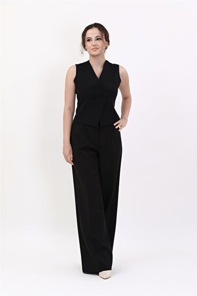 ÖNDER ÖZSOY Kruvaze Çapraz Yelek & Yüksek Bel Bol Paça Pantolon-Siyah