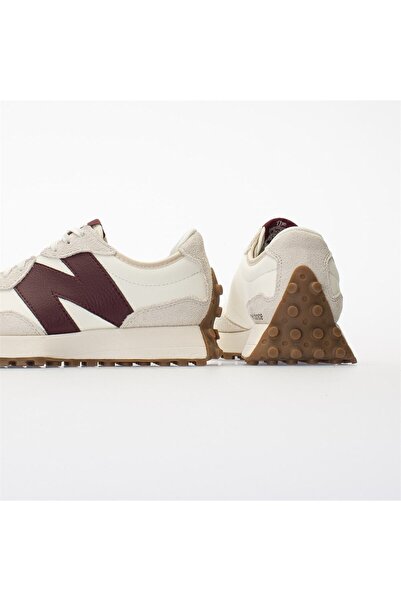 New Balance 327 Sneakers