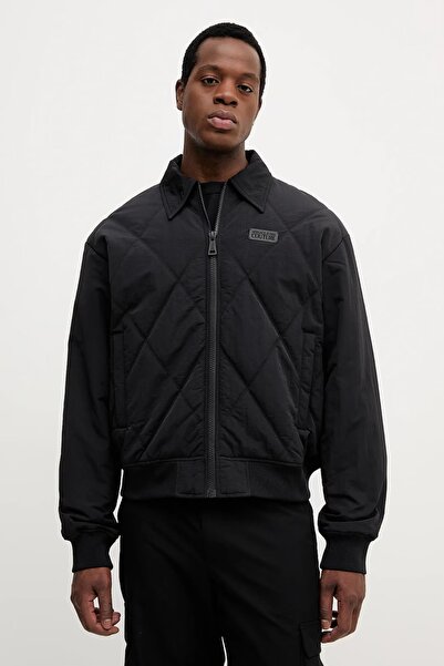 Versace Men's Shirt Collar Long Sleeve Zipper Closure Pocket Detail Black Jacket 79Gas420Cq12D-899