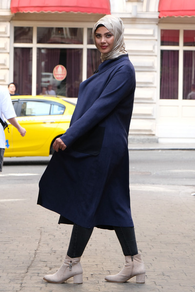 Tuğralı Tesettür Women's Long Navy Blue Hijab-Friendly Suede Jacket – Loose and Simple Seasonal Outerwear