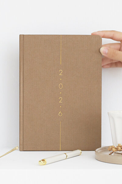 Matt Notebook مفكرة أسبوعية من الكتان مقاس A5 لعام 2026 مقاس 15×21 سم - لون بني حليبي لمدة 12 شهرًا