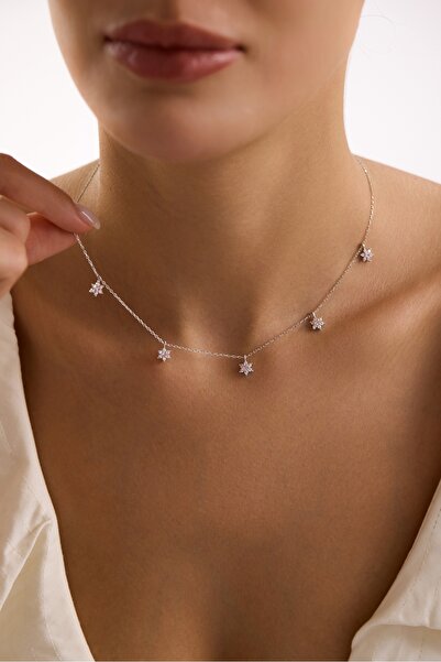 Nereze 925 Ayar Gümüş Rodyum Kaplama Pembe Taşlı Minimal Çiçek Şans Kolye