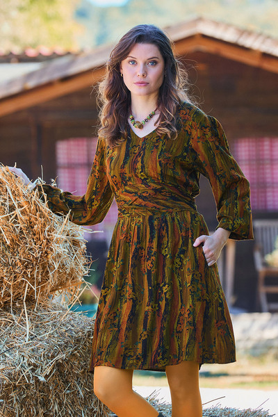 Los banditos V-Neck Draped Belt Detailed Winter Dress